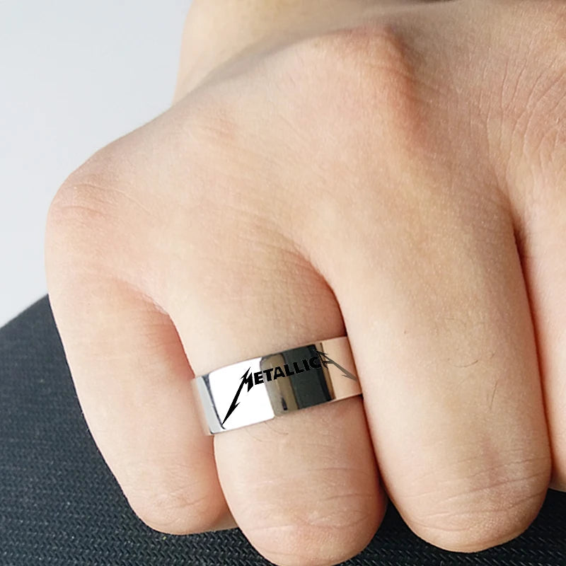 No-EN-Name-Null Women Fine Imitation Titanium Steel Metal Silver Background Black Letters Engraved QUEEN Punk Cocktail Band Hip-Hop-Rock Rings/Colors-Black/Silver