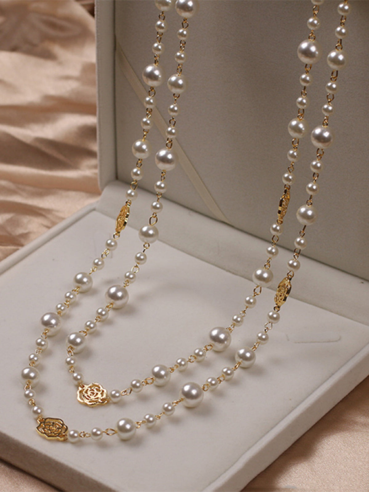 Yaoyizun Camellia Pearl Necklace 2024 New Arrival Light Luxury Temperament Double Layer Twin Sweater Chain Long