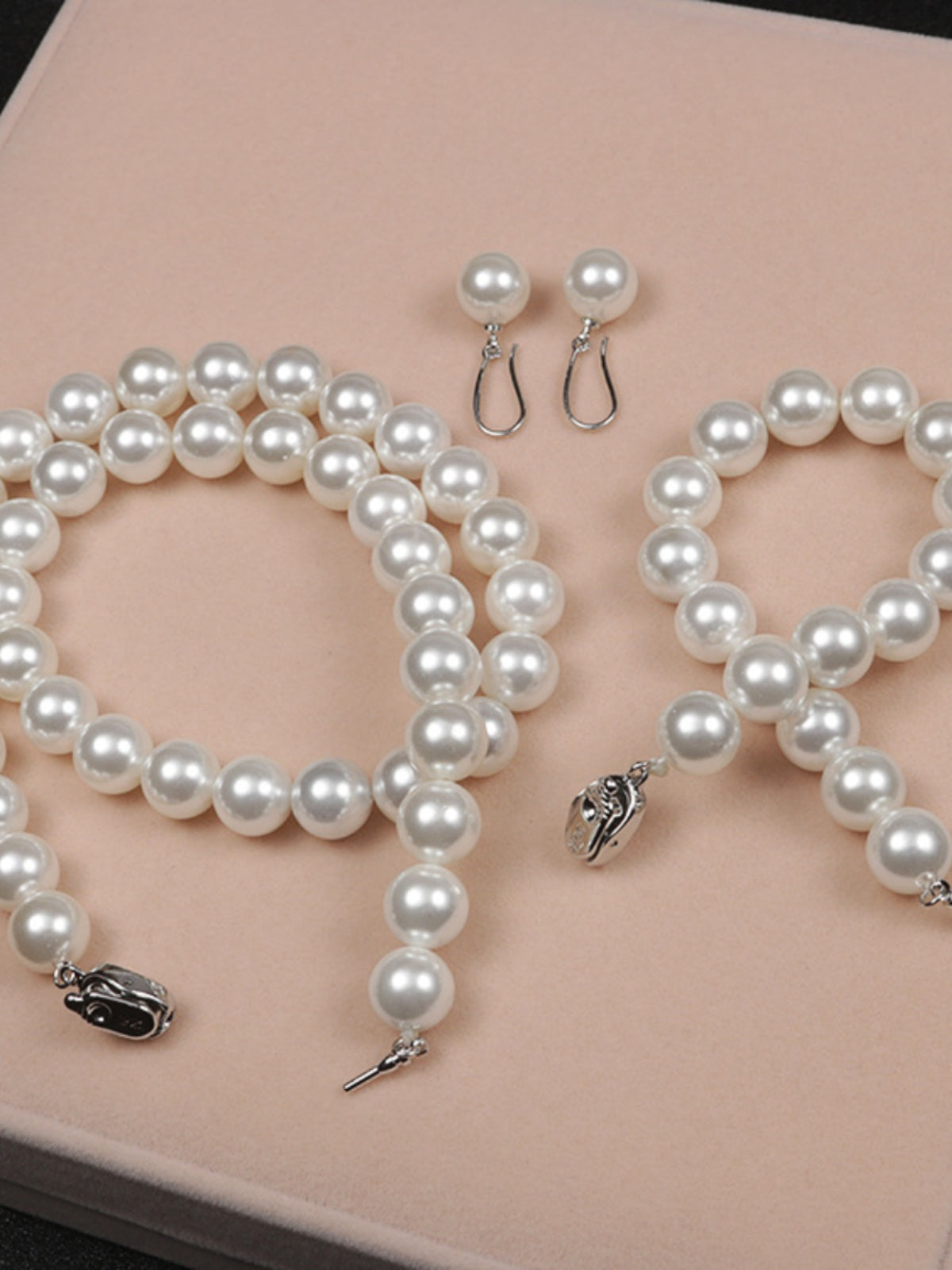 Women's Pearl to Give Mom Necklace for Cheongsam Mother Shell