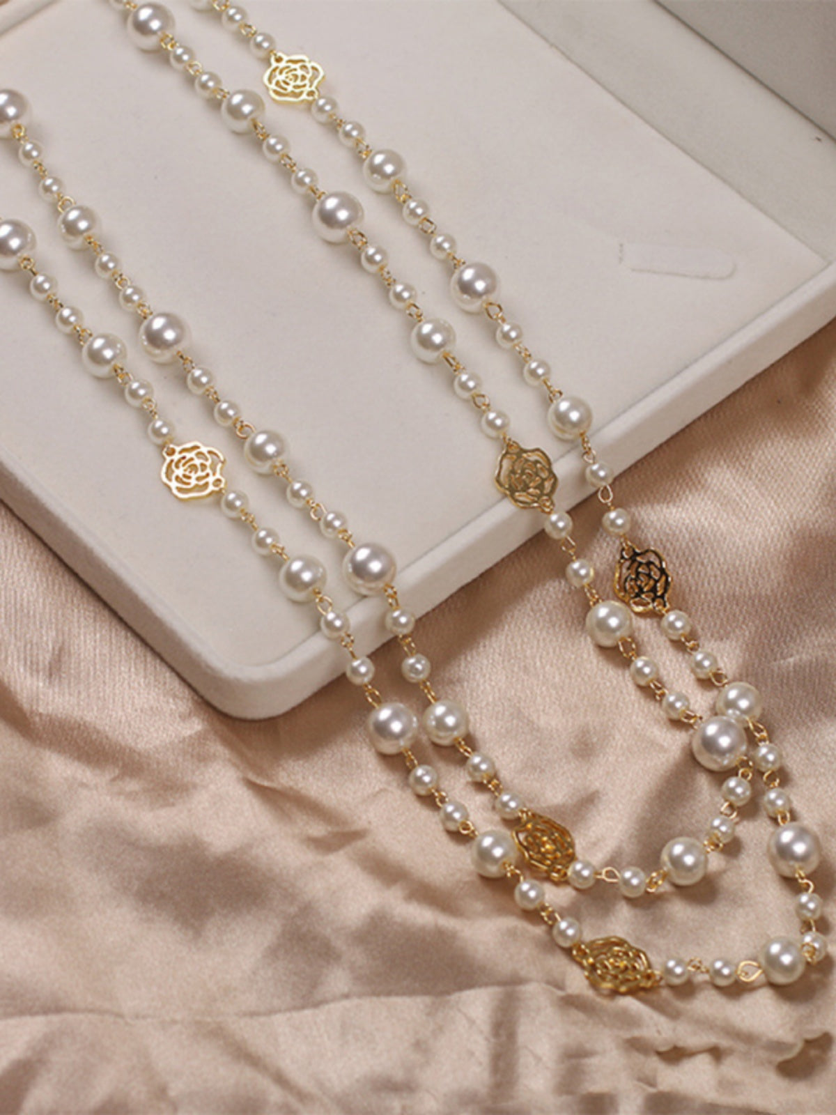 Yaoyizun Camellia Pearl Necklace 2024 New Arrival Light Luxury Temperament Double Layer Twin Sweater Chain Long