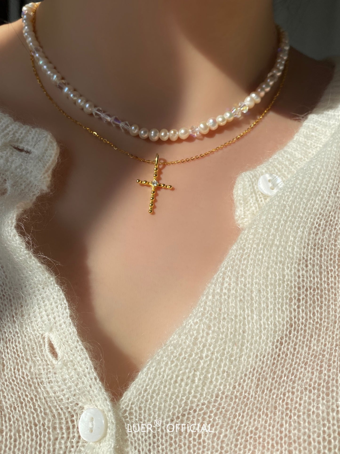 LUER Women Fine Imitation Sterling Silver All-Match Silver-Gold-Plated Ball Clear White Diamond-Like Gemstone Cross Pendant Clavicle Chain Necklaces
