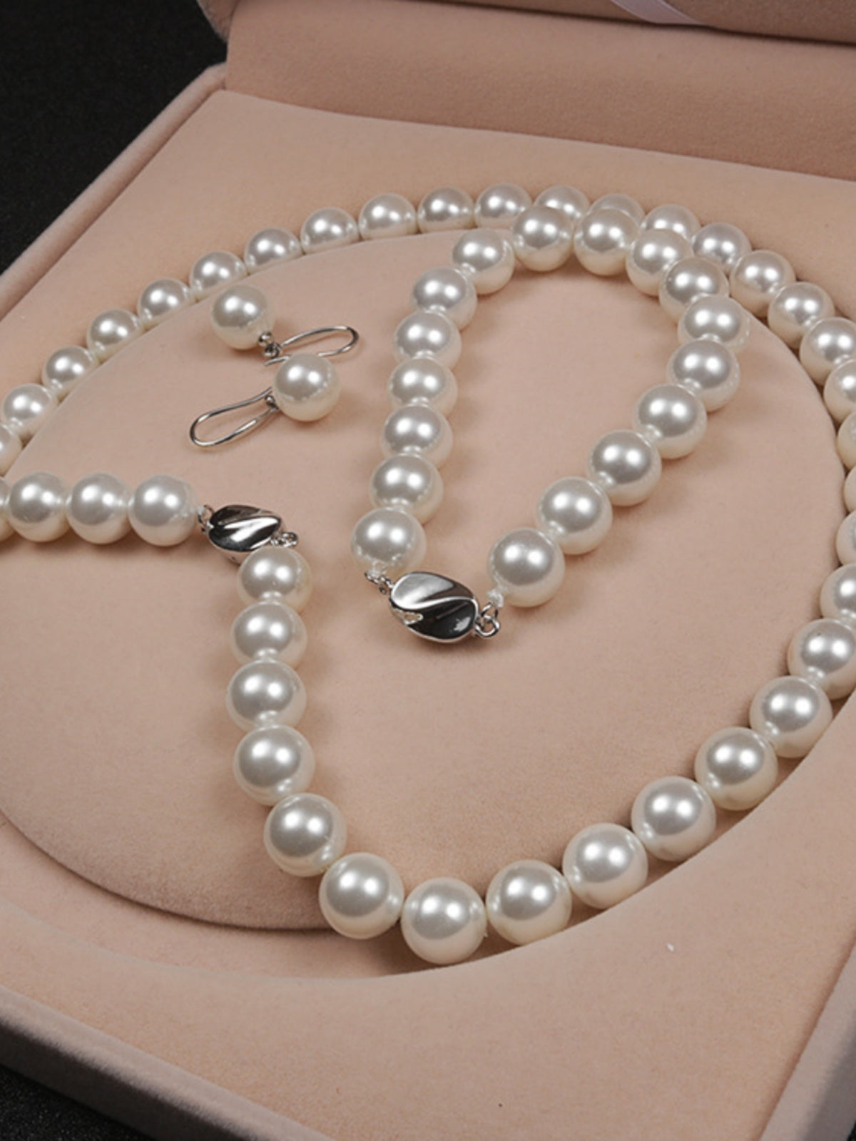 Women's Pearl to Give Mom Necklace for Cheongsam Mother Shell