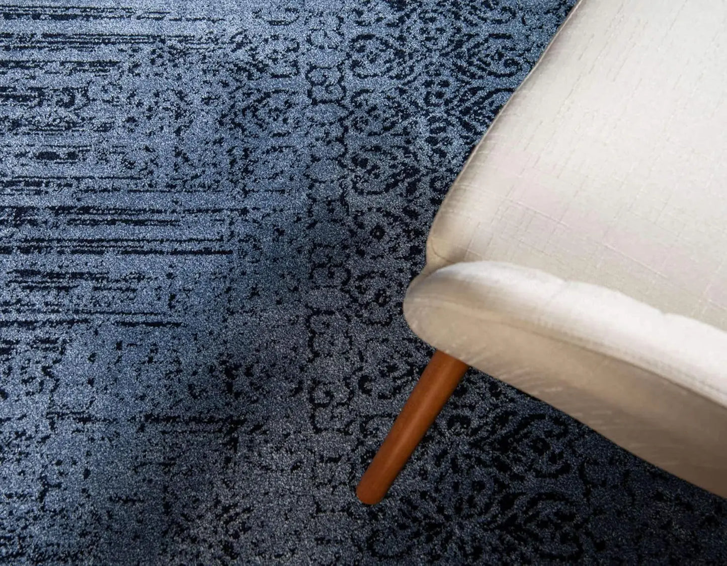 Jennifer Del Mar Collection Area Rug/ Sizes :9' X 12' Rectangle/Colors- Blue/ Navy Blue)