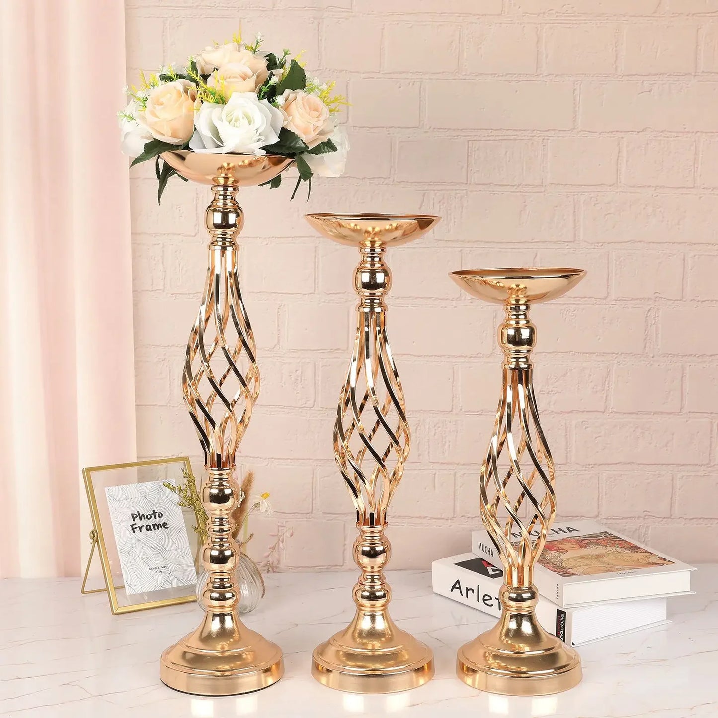 Classic Gold Plated Twisted Road Iron Cup Column-Ball Candleholders