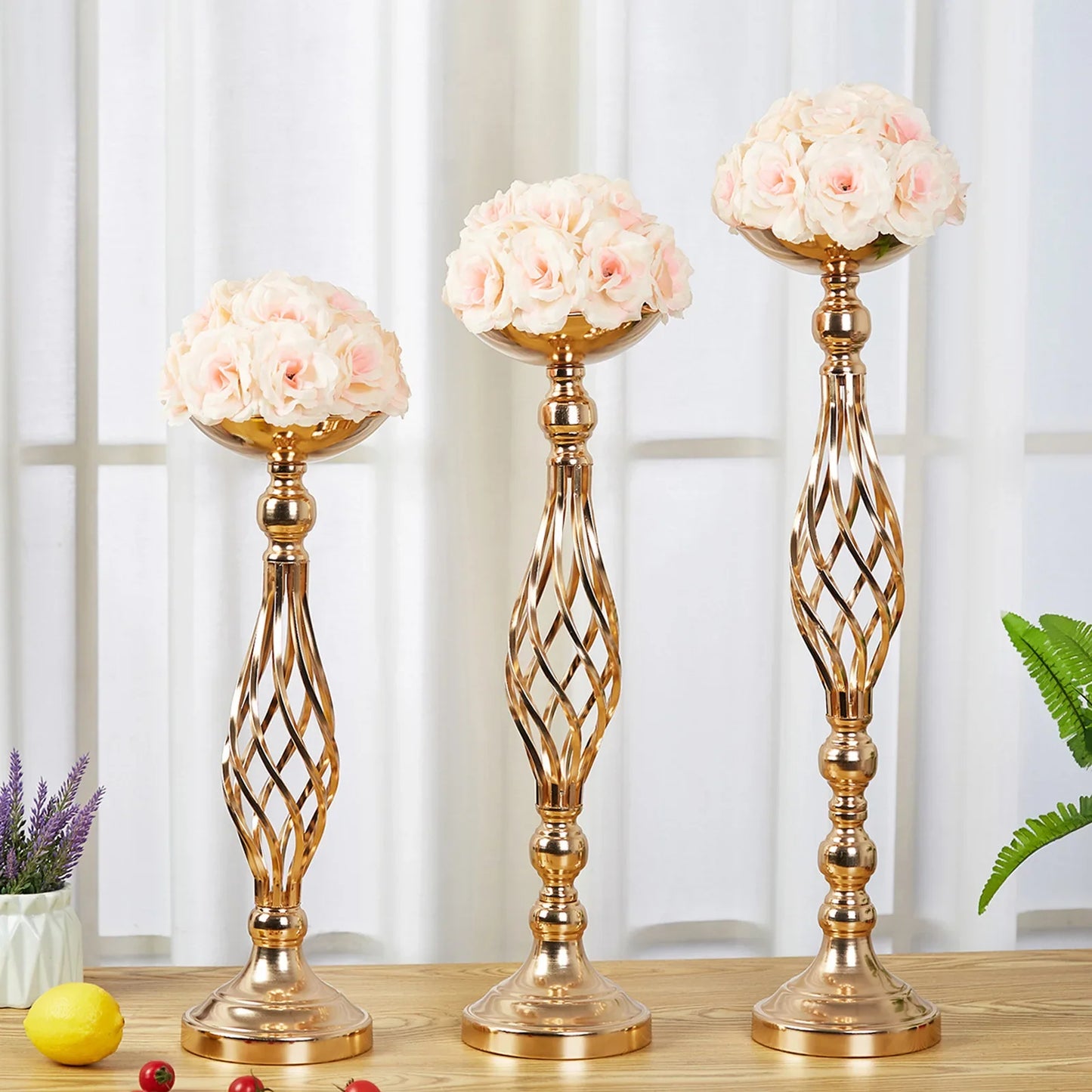 Classic Gold Plated Twisted Road Iron Cup Column-Ball Candleholders