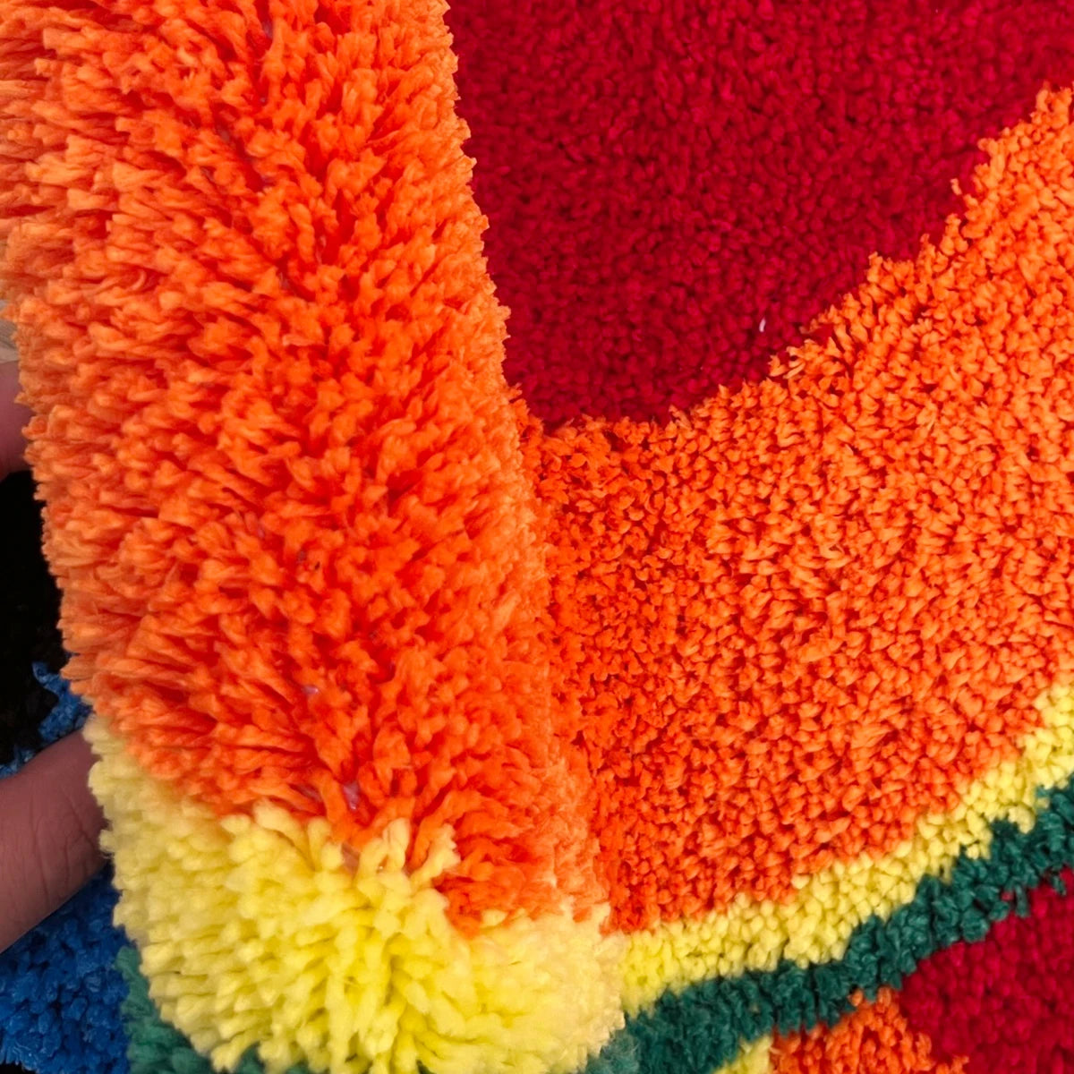 100% Acrylic Anti-Slip Colorful Butt Shape Rugs /Sizes: 80x47 CM / 31.5x18.5 inches/Colors-Multicolor/Red