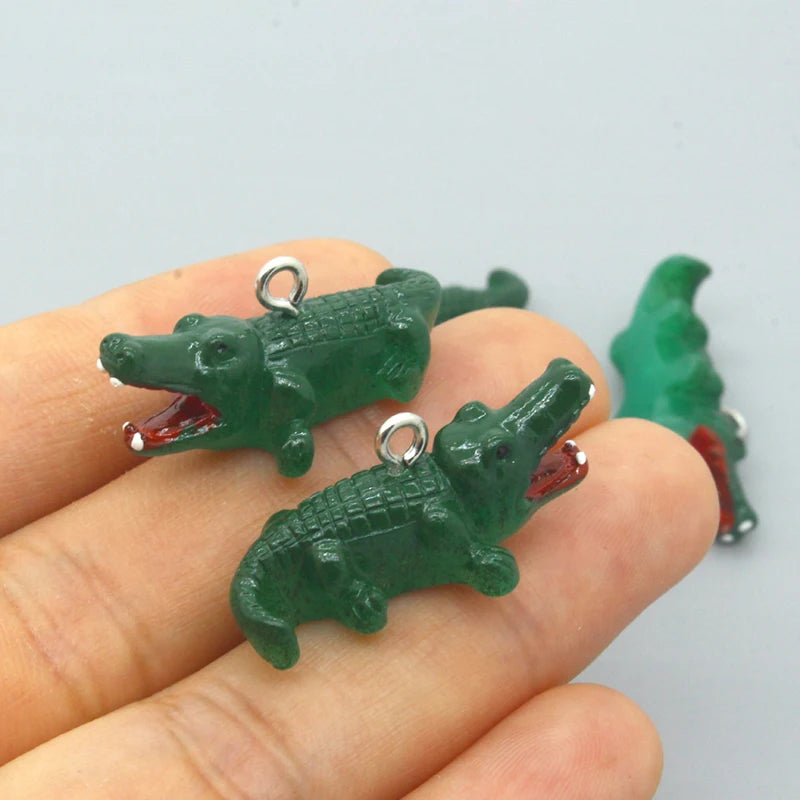 10 PCS Pack 3D Small Resin-Metal Alloy Hole Cute Green Open Mouth Crocodile Shaped Imitation Jewelry Charms DIY Craft Kits