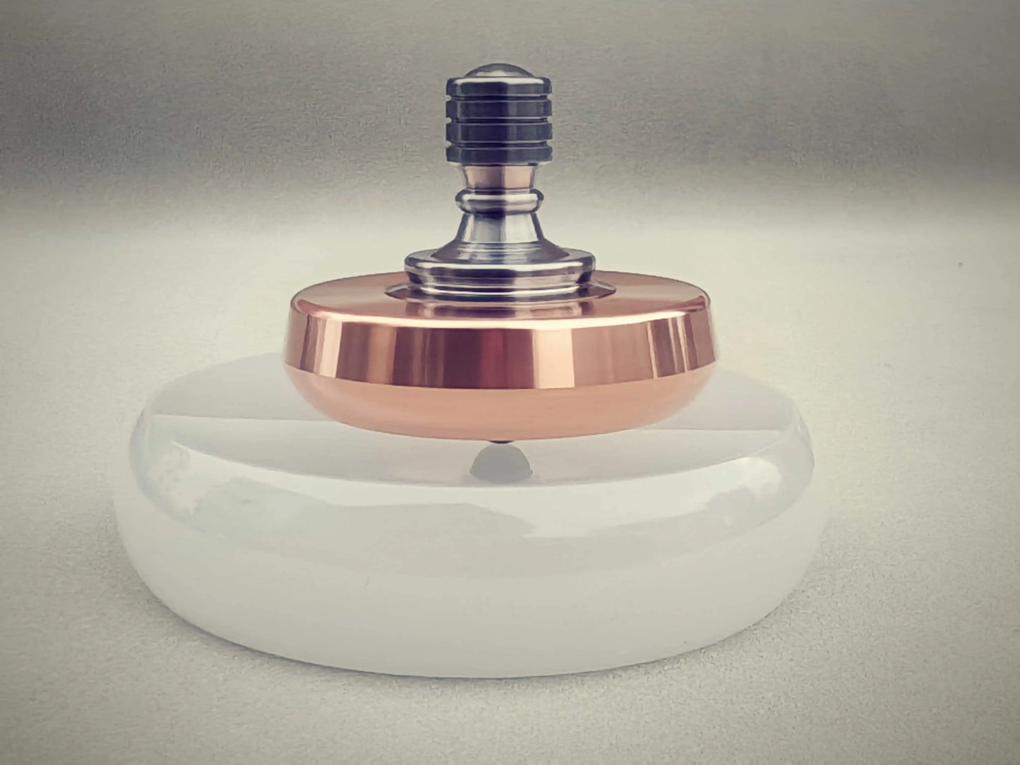 Metal Hand-Eye Twisting Spinning Top Anxiety-Stress Relief Fidget Toys/Base Not Included/Ages: 13-18 Years Old Adults/Colors-Bronze/Silver/Rose Gold /Blue