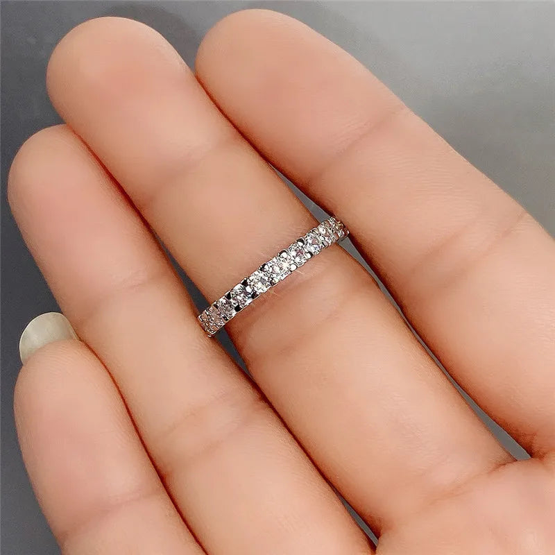 HUITAN Women Geometric Round Shaped Brass Shiny Crystal Silver Cubic Zirconia Promise Wedding Band Rings/Ring Sizes: 6-7-8-9-10/Colors-Silver/Geometric