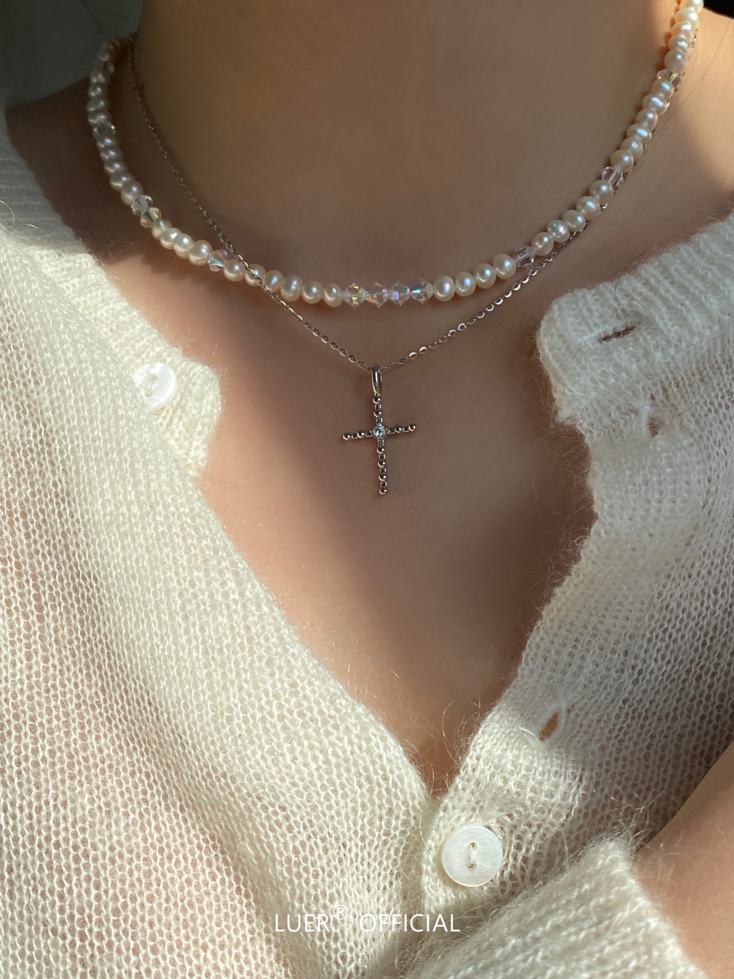 LUER Women Fine Imitation Sterling Silver All-Match Silver-Gold-Plated Ball Clear White Diamond-Like Gemstone Cross Pendant Clavicle Chain Necklaces