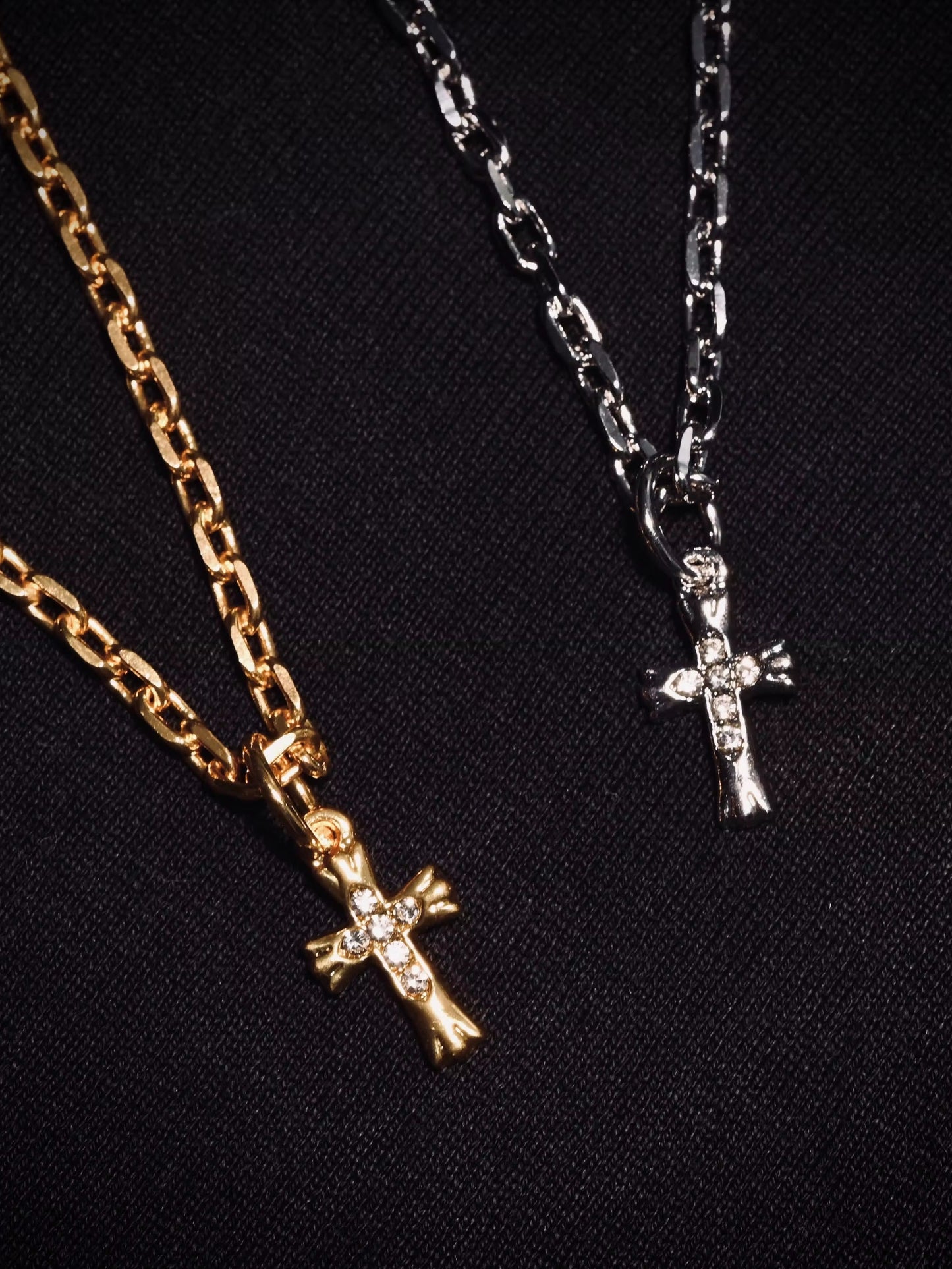 MR.L Unisex Fine Imitation Titanium Steel Metal Small Short Cross Pendant Shaped Couple's Clavicle Chain 18K Gold-Plated Inlaid Artificial Diamond-Like Clear White Semi-Precious Gemstones Necklaces