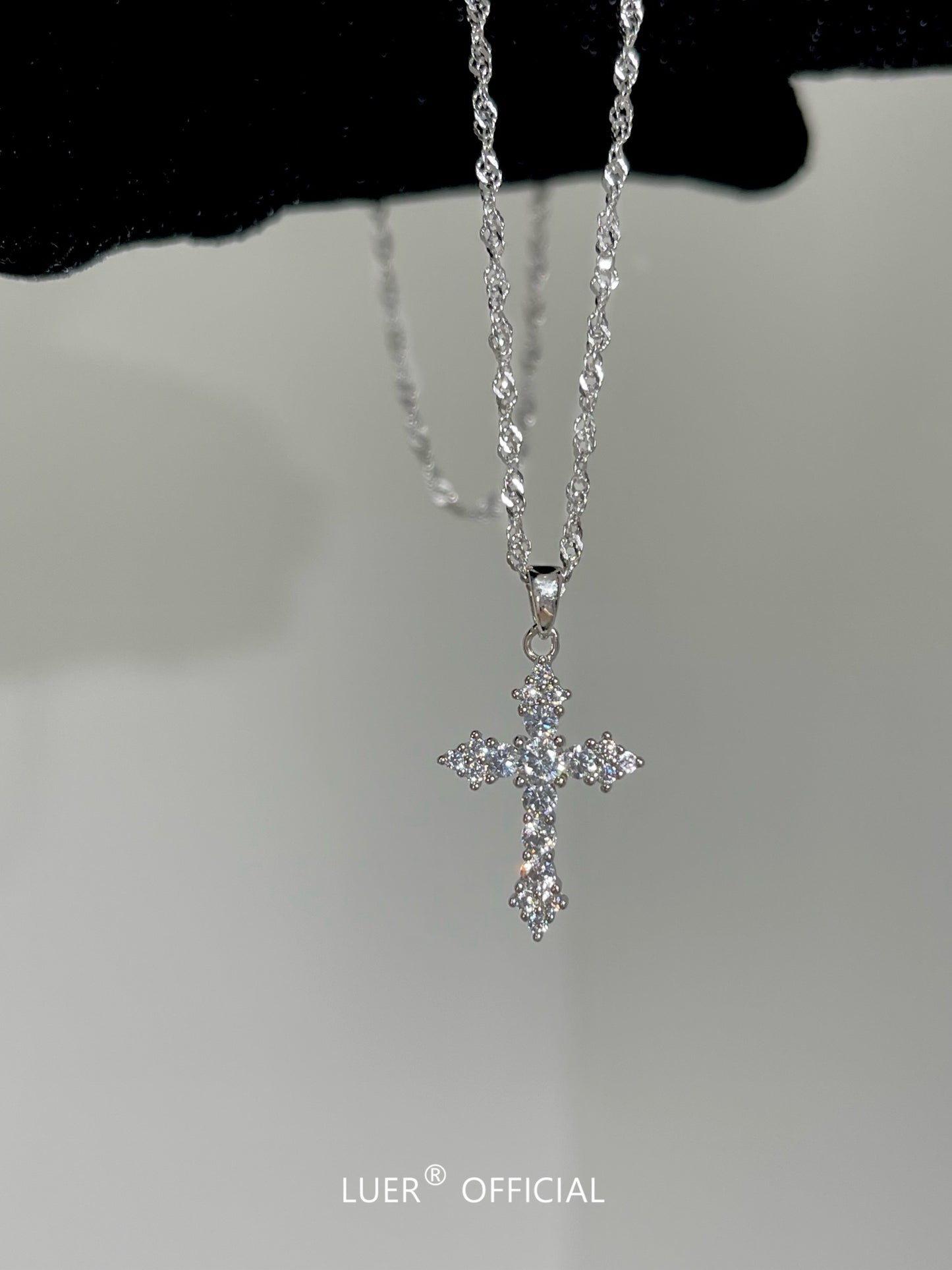 LUER Women Fine Imitation Sterling Silver Water Wave Textured Clavicle Chain Gold-Plated Inlaid Zircon Artificial Semi-Precious Clear White Shiny Diamond-Like Gemstones Cross Pendant Necklaces/Colors-Gold/Clear/White/Silver