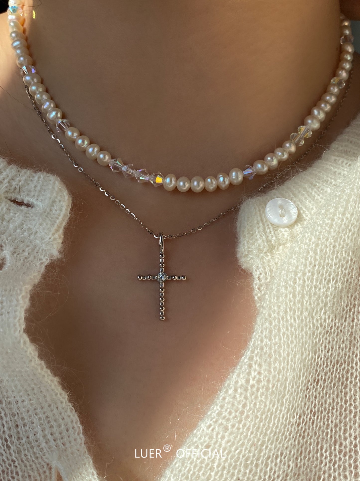 LUER Women Fine Imitation Sterling Silver All-Match Silver-Gold-Plated Ball Clear White Diamond-Like Gemstone Cross Pendant Clavicle Chain Necklaces