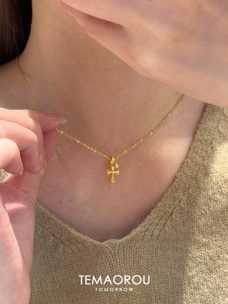 TOMR-CAT-SOFT Women RUILI Fine Imitation Inlaid Artificial Interlocked Clear White Shiny Ring Rhinestone Charms Gemstones Silver-Gold Plated Copper Metal Alloy Cross Pendant Clavicle Chain Necklaces