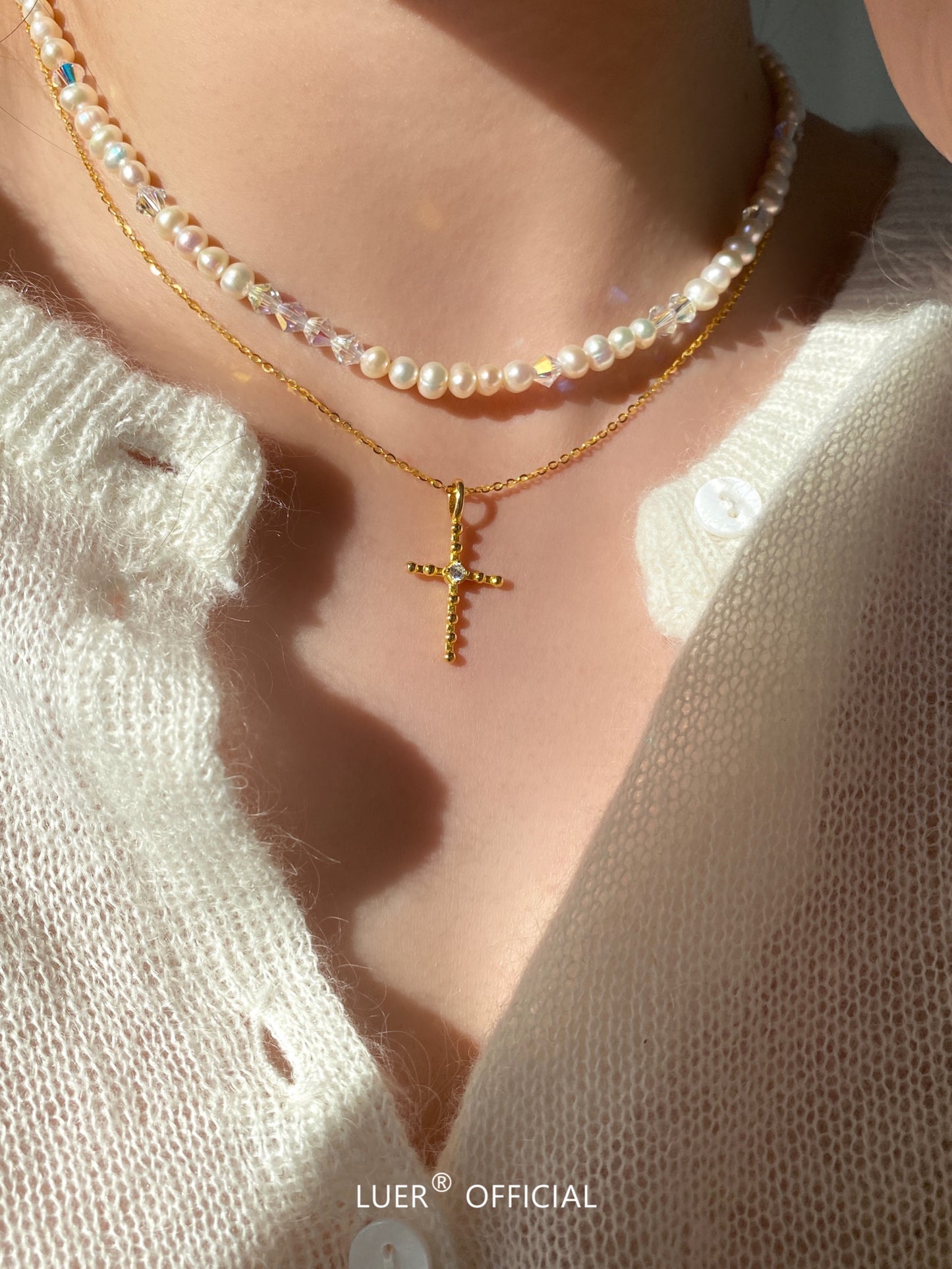 LUER Women Fine Imitation Sterling Silver All-Match Silver-Gold-Plated Ball Clear White Diamond-Like Gemstone Cross Pendant Clavicle Chain Necklaces