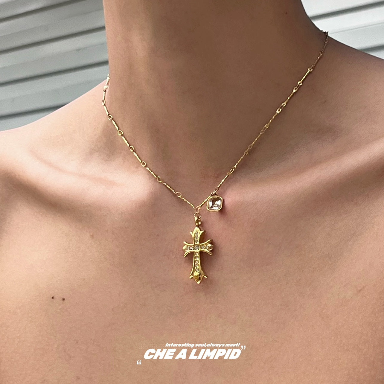 Unisex Fine Imitation Titanium Steel Alloy Silver-Gold Plated Metal Clear White Shiny Diamond-Like Gemstones Cross Pendant Necklaces