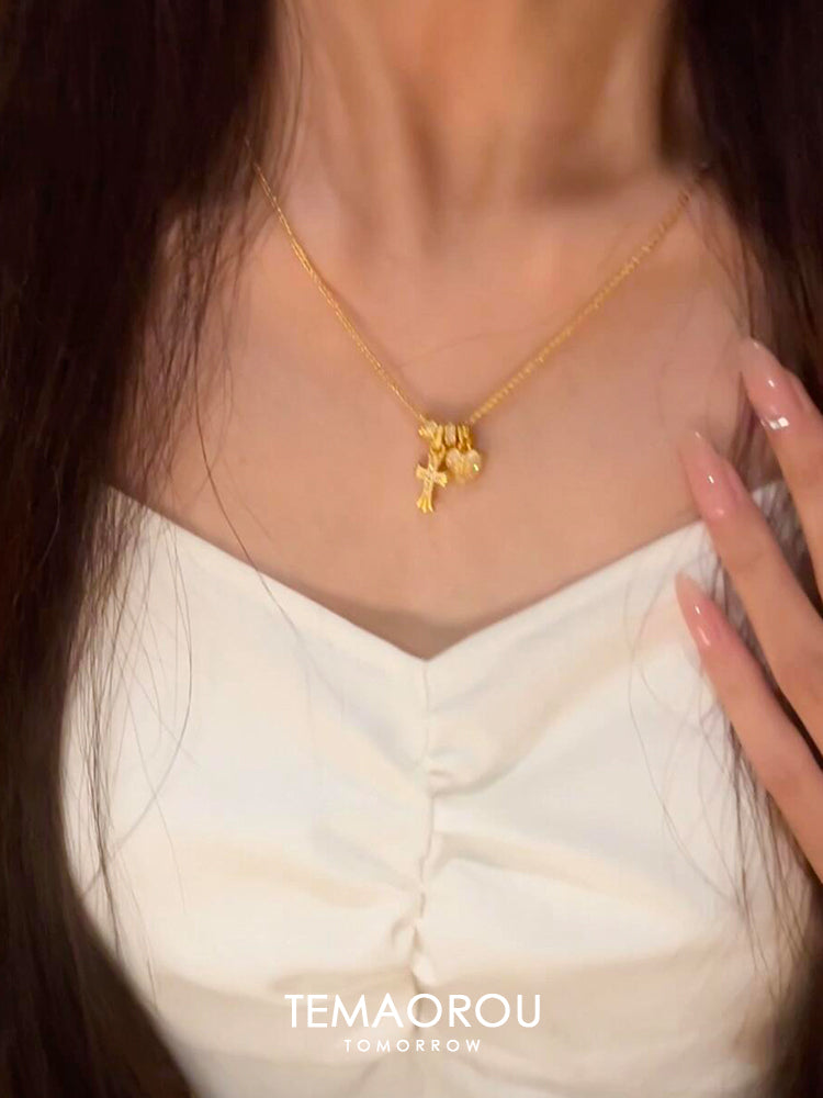 TEMAORROU Women Inlaid Artificial Gemstones Gold-Plated Metal Alloy Cross-Heart-Roman Numerals Pendant Round Clavicular Chain Imitation Necklaces