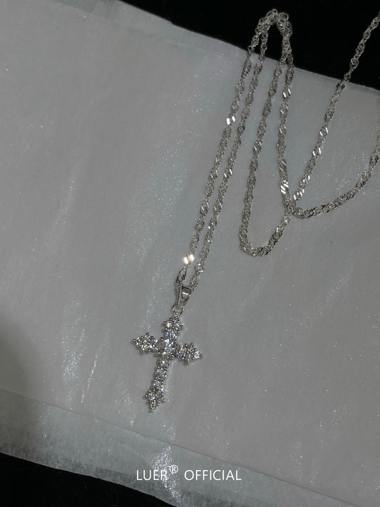 LUER Women Fine Imitation Sterling Silver Water Wave Textured Clavicle Chain Gold-Plated Inlaid Zircon Artificial Semi-Precious Clear White Shiny Diamond-Like Gemstones Cross Pendant Necklaces/Colors-Gold/Clear/White/Silver