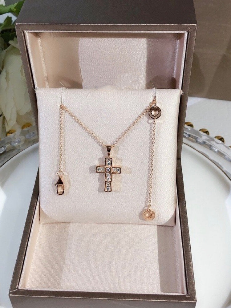 SHANG MEI PLATINUM Adult Unisex Fine Imitation Alloy Metal Silver-Gold-Plated Inlaid 18K Gold Clear White Shiny Full Diamond Gemstones Mini Cross Pendant Clavicle Chain Necklaces