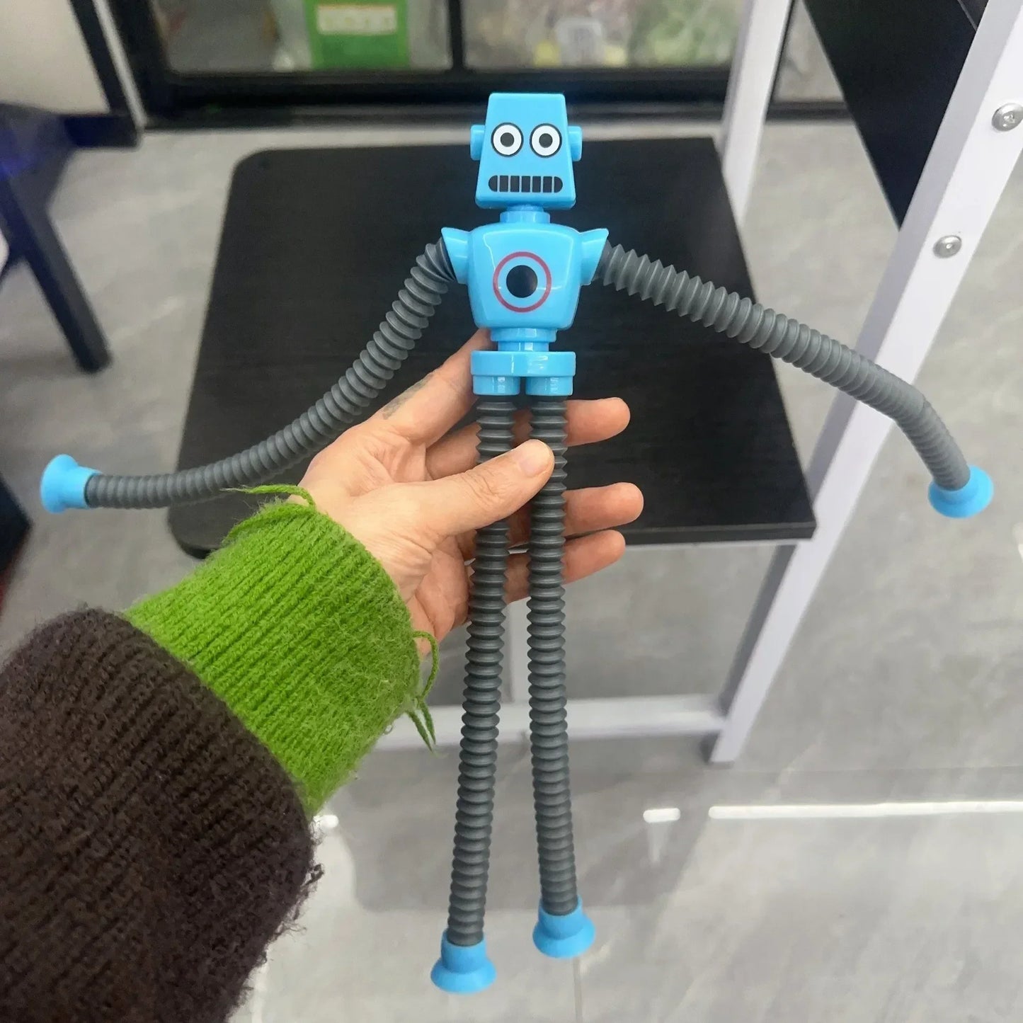 SMHXIANGQIANJIN Kids Multicolor Plastic Telescopic Funny Robot Suction Cup Hands-Feet Expendable Arms-Legs Anxiety-Stress Relief Robotic Toys/Ages: 3-12  Years Old /Colors-Red/Blue/Purple/Yellow/Multicolor