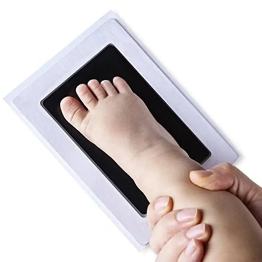 Babies Paper Keepsake Hand-Foot Prints Mess-Free Oil No-Smear Babies Clean Touch INK PADS/Colors-Black/White/Ages: Newborn 0-6 Months