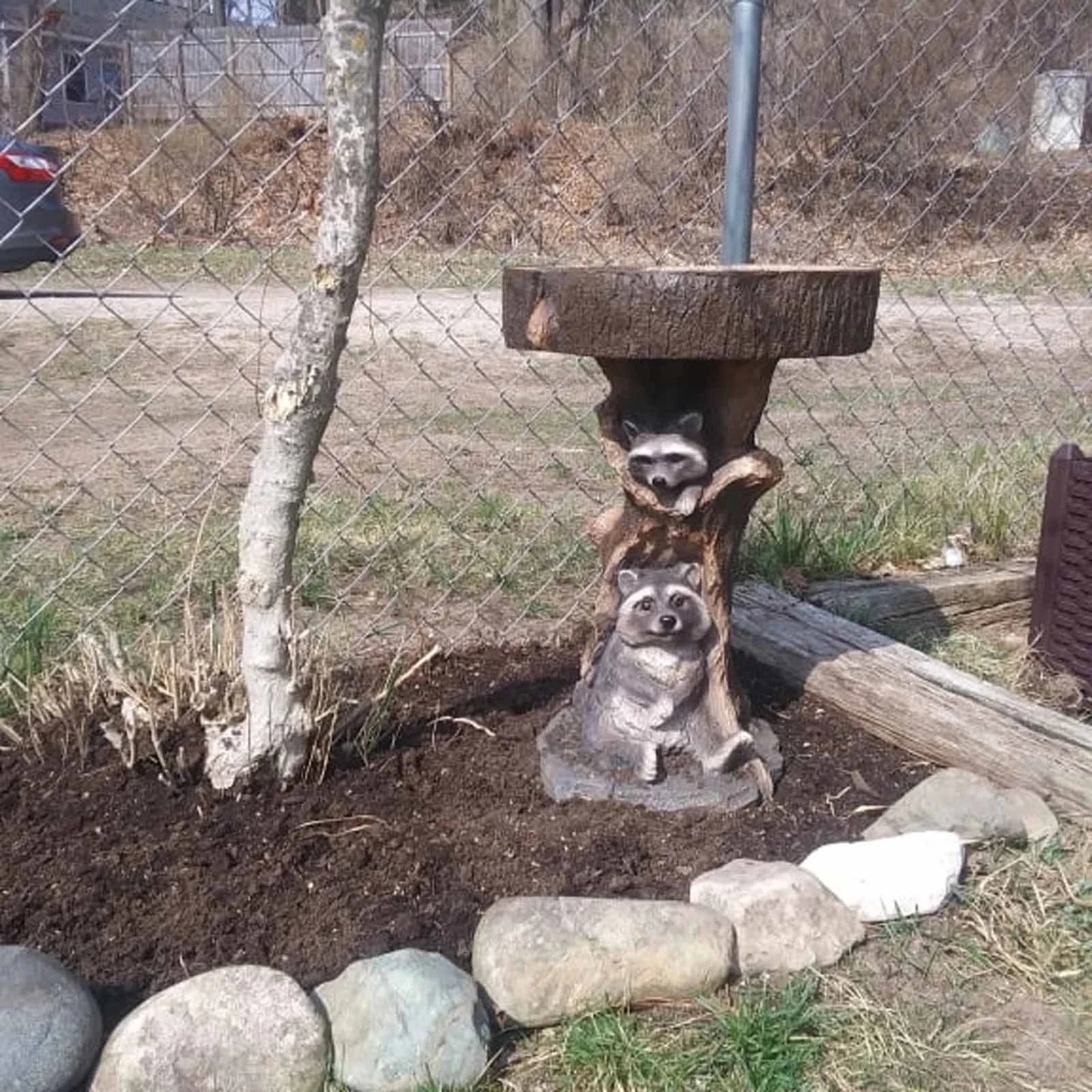 No-EN-Name-Null Home Garden Free-Standing Tree Trunk Resin Two Cardinals-Two Raccoons Animal Birdbaths/Color-Black/Gray/Animals