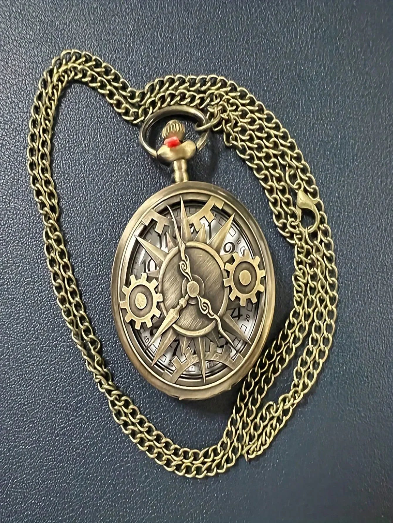 RUNERR Adults Antique Quartz Digital Display Glass Face Round Shaped Bronze Metal Alloy Case Steampunk Front Hallow-Out Gear Movement Design Pendant Chain-Pocket Watches