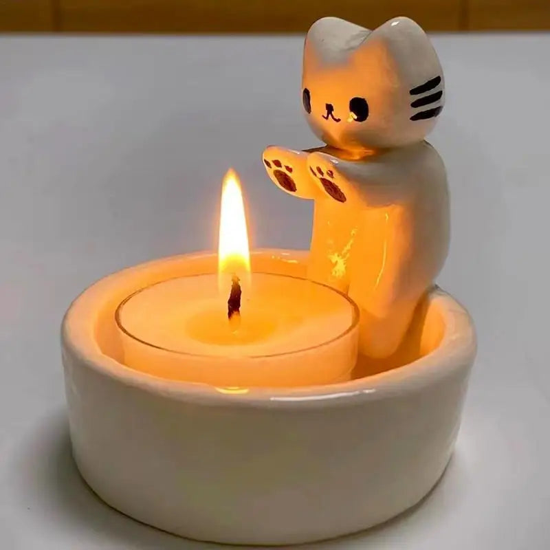 No-EN-Name-Null Cartoon Cute White-Beige Kitten Warming Its Paws Tea Light Polyresin Round Shaped Candle Holders