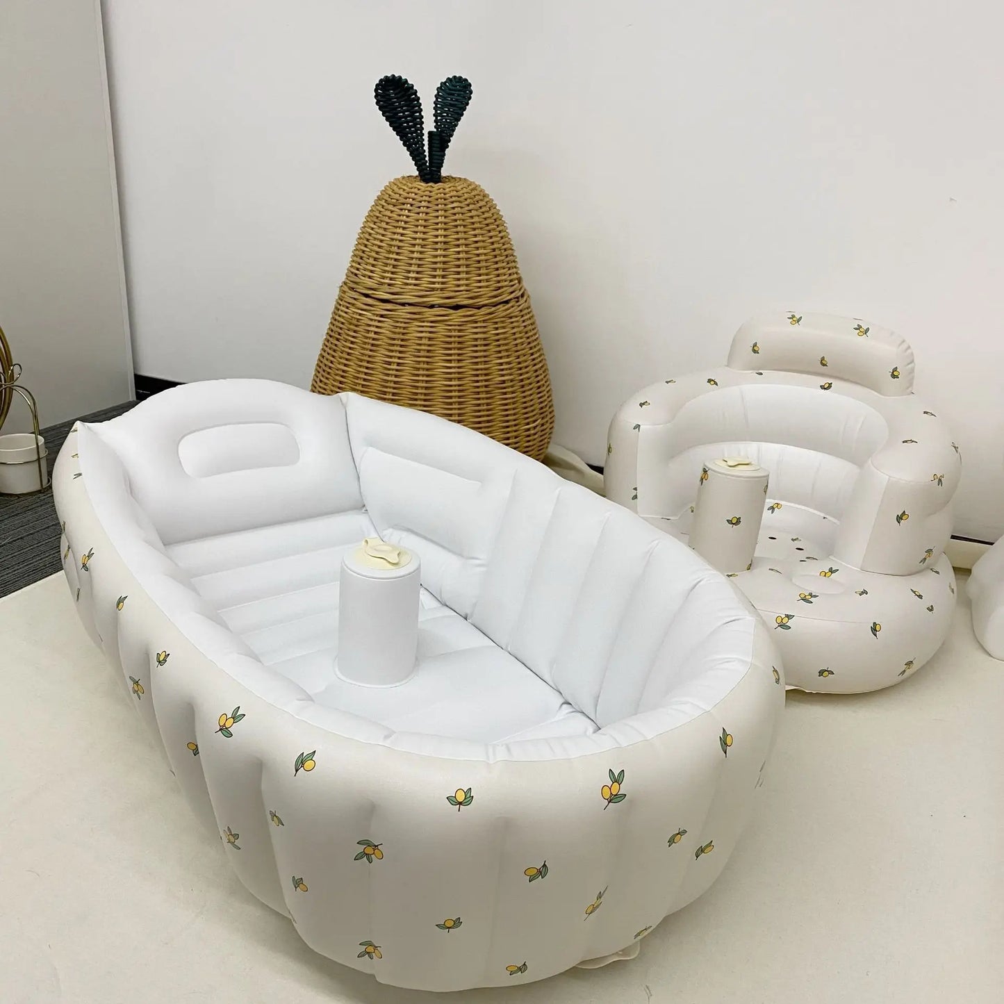 Newborn Babies-Preschooler PVC Plastic Anti-Fall Leakproof Sit-Lie Down Inflatable Bathtubs/Ages: Newborn 0-3 Years Old/Color-Beige/Yellow/Animals