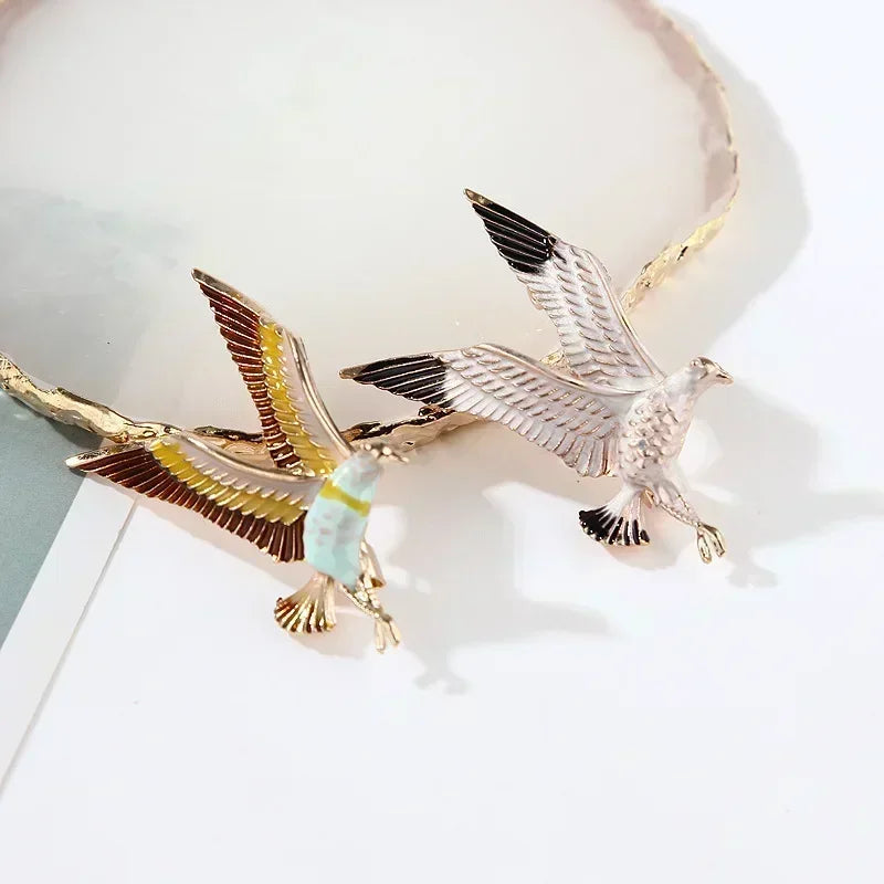 MIHJUSFDH Adults Korean Ethnic Imitation Aluminum Metal Alloy Blue-Black Rhinestone Swallow Bird Enamel Craft Design Brooch Lapel Pins