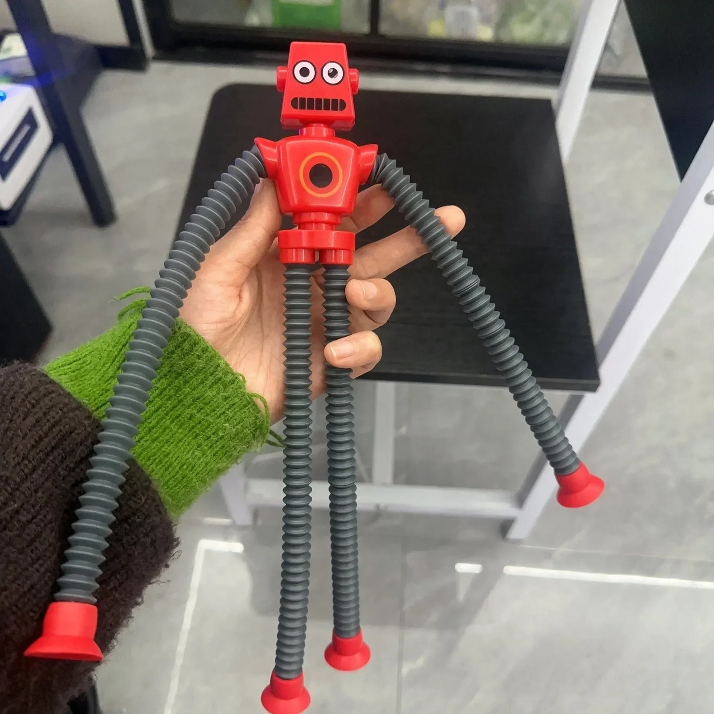 SMHXIANGQIANJIN Kids Multicolor Plastic Telescopic Funny Robot Suction Cup Hands-Feet Expendable Arms-Legs Anxiety-Stress Relief Robotic Toys/Ages: 3-12  Years Old /Colors-Red/Blue/Purple/Yellow/Multicolor