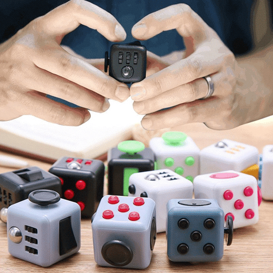 No-EN-Name-Null Handheld Multicolor Plastic Square Shaped Stress-Relief Decompression Dice Executive Toys/Ages: 14-18 Years Old + Older/Colors-Black/White/Multicolor/Dots