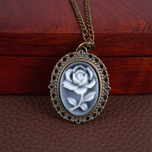 No-EN-Name-Null Unisex Adults Imitation Full Metal Waterproof Quartz Floral Gold-Black Oval Shaped Glass Face Arabic Numeral Analog Display Cameo Carved Rose Design Pocket Watches Pendant Necklaces