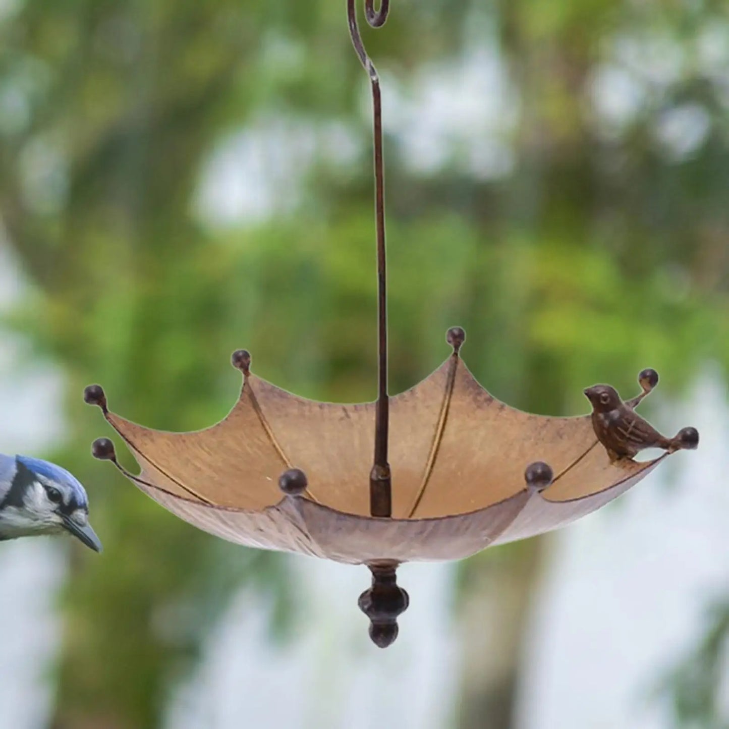 KESOTO Outdoor Garden Iron Metal Antique Style Rusty Brown-Bronze One Bird On Upside Down Umbrella Shaped Hanging Bird Baths/