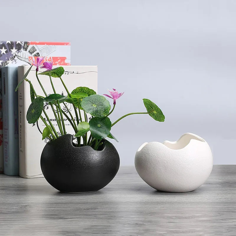 No-EN-Name-Null Indoor European Small Round Shaped White-Silver-Black Chrome Plated Finish Porcelain Ceramic Hydroponic Desktop Flower Pots