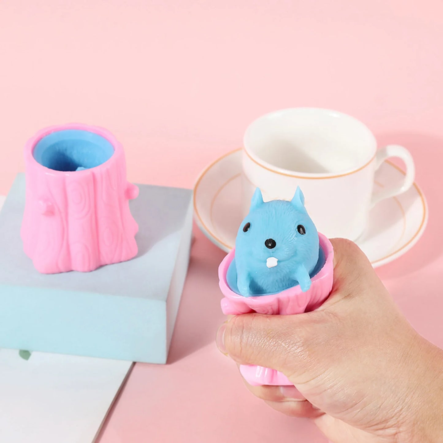 SMALL FIRE CHILD Adults Cute Soft Silicone Squeezable Cartoon Popping Up Squirrel-Multicolor Tree Trunk Stump Vent Activity Toys/Ages: 18 Years Old-Adults/Colors-Brown/Multicolor/Animal