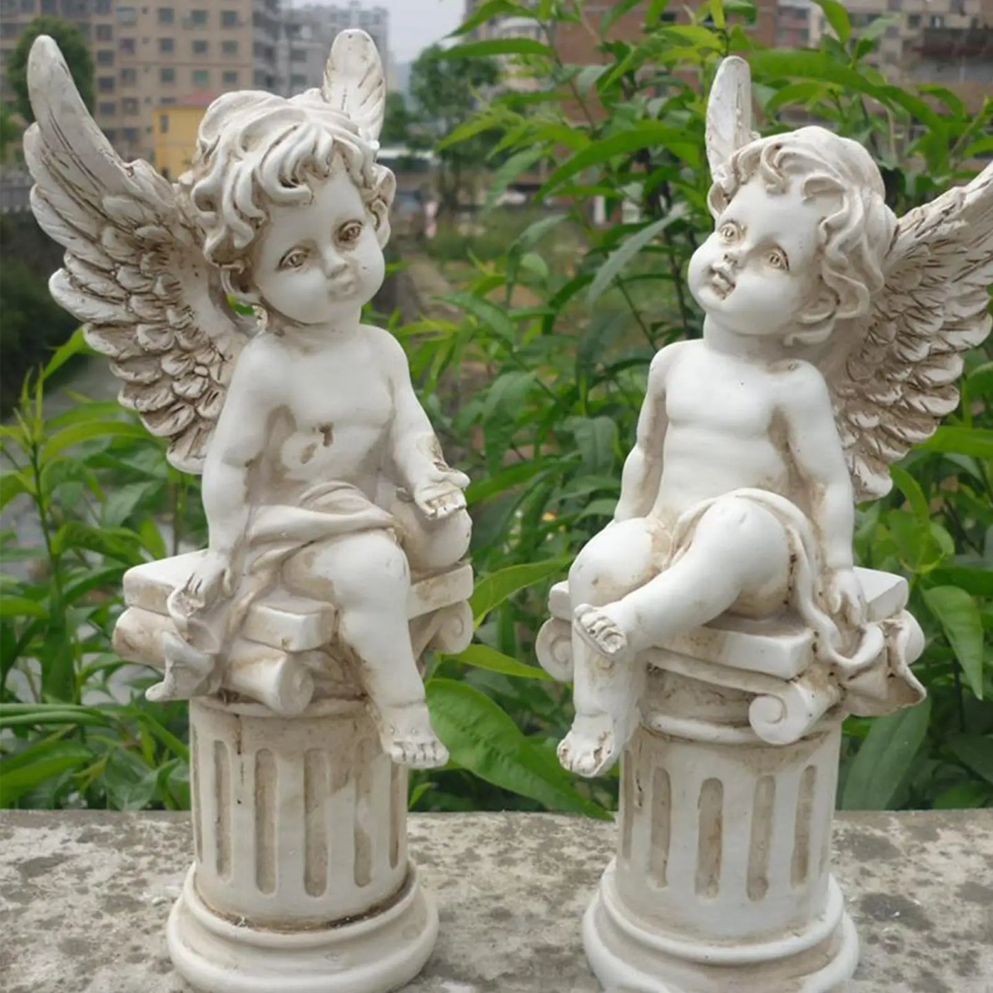 2 PCS Set Garden Outdoor White-Beige Cute Angel Cherubs Sitting On Roman Pillar Props Resin Statues