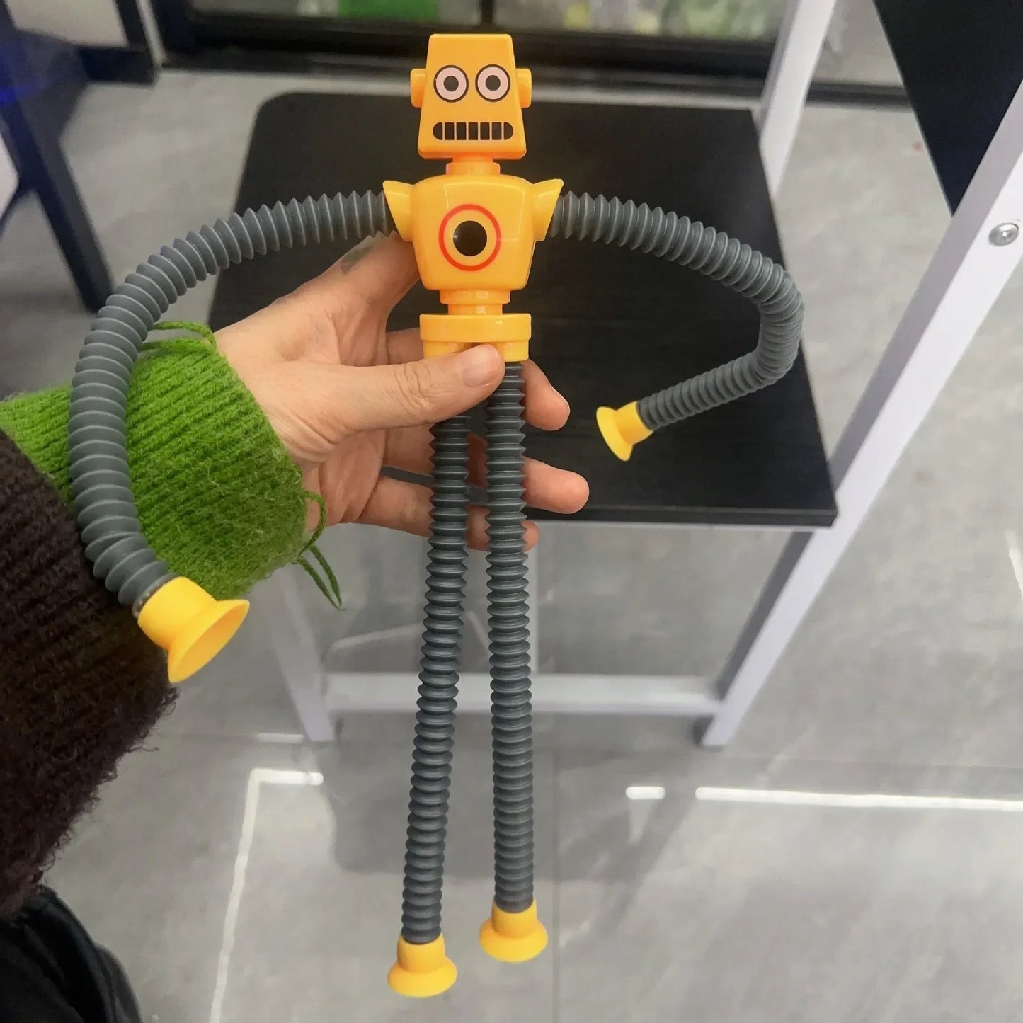 SMHXIANGQIANJIN Kids Multicolor Plastic Telescopic Funny Robot Suction Cup Hands-Feet Expendable Arms-Legs Anxiety-Stress Relief Robotic Toys/Ages: 3-12  Years Old /Colors-Red/Blue/Purple/Yellow/Multicolor