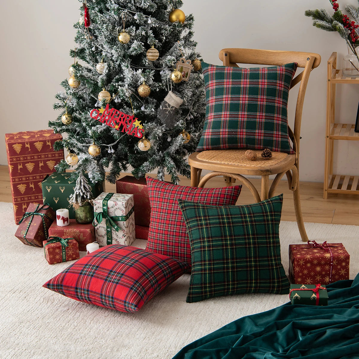 No-EN-Name-Null Printed Christmas Snowflake Elements Square Shaped Machine Washable Polyester-Cotton Blend Knit Woven Plaided Scottish Tartan Traditional Zippered Closure Pillowcases-Shams COVERS