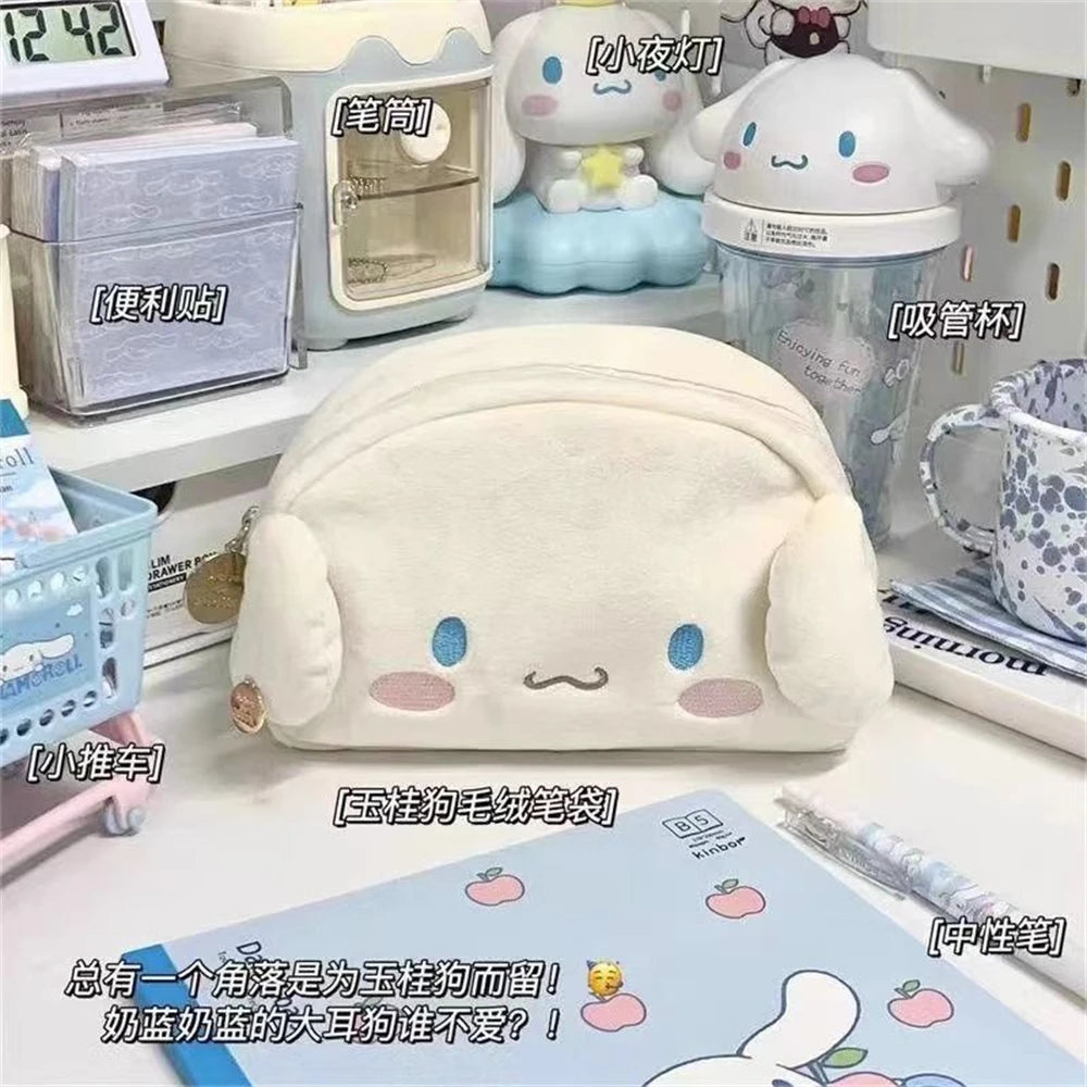 MINISO Lightweight Single Compartment Easy To Install Handle Sanrio Soft Plush White Flannel Fabric Hello Kitty Animal Design Zippered Polyester Lining Make-Up Bags/Colors-Animal/Black/Ivory/White