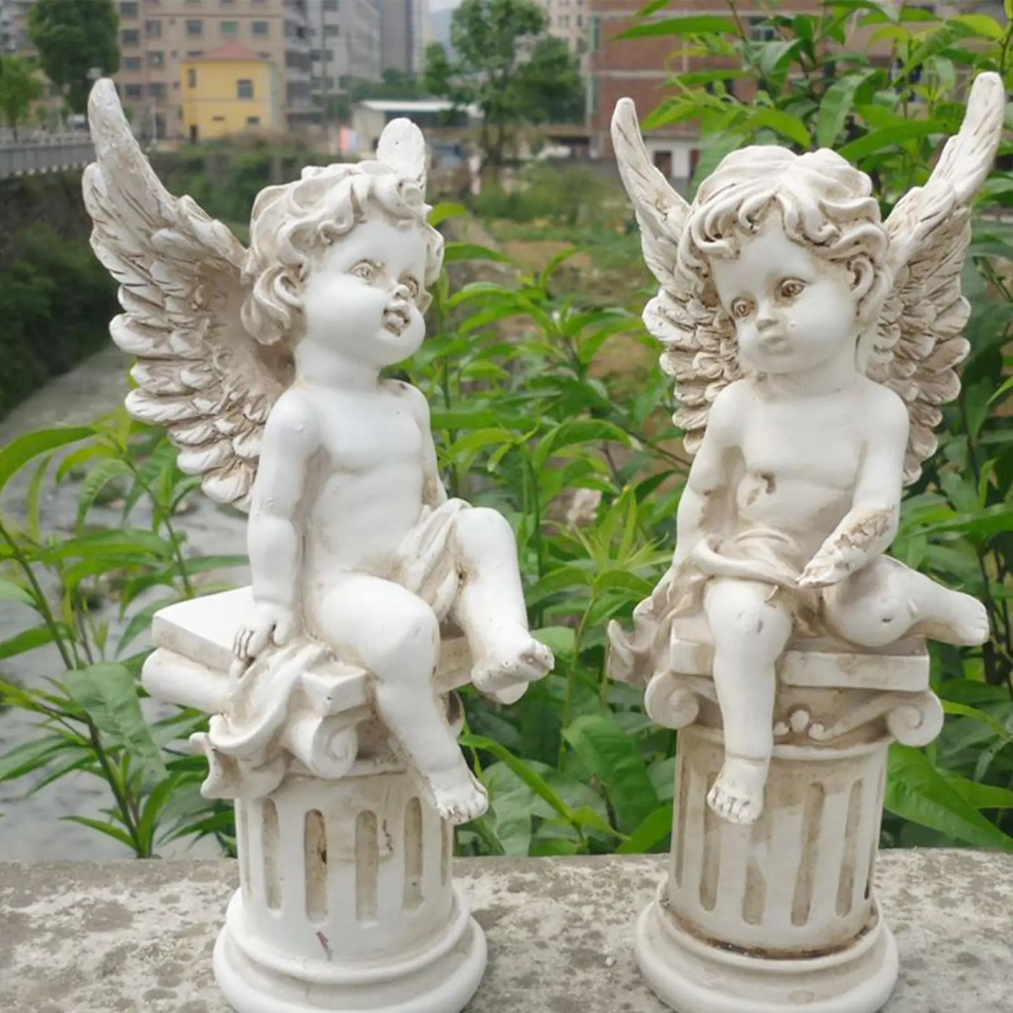 2 PCS Set Garden Outdoor White-Beige Cute Angel Cherubs Sitting On Roman Pillar Props Resin Statues