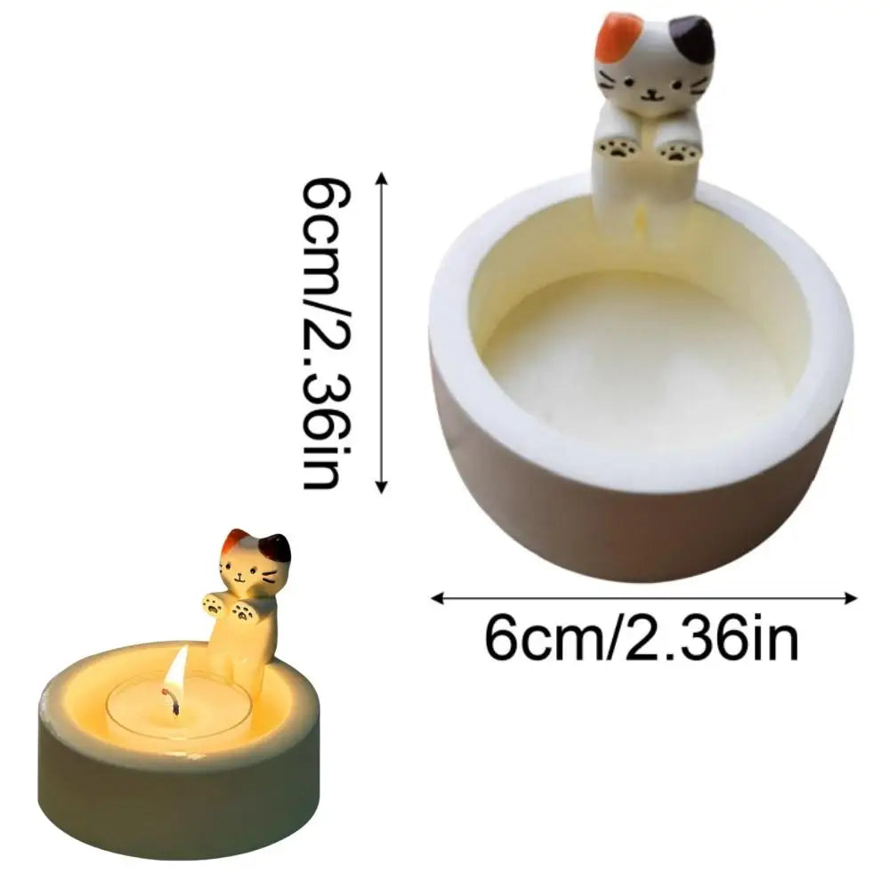 No-EN-Name-Null Cartoon Cute White-Beige Kitten Warming Its Paws Tea Light Polyresin Round Shaped Candle Holders