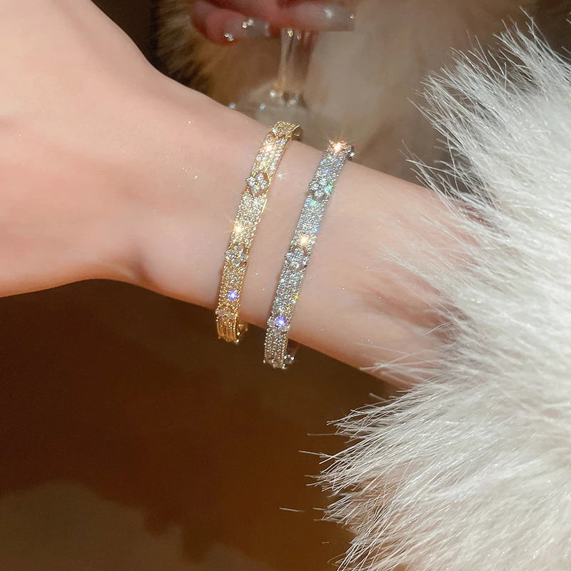 ANENJERY Imitation Women Gold Plated Copper Mood Tracker French Floral Four Leaf Clover Inlaid Shiny Zircon Bangle Bracelets